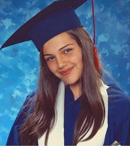 Kate BeckinsaleYamur Tanrsevsin