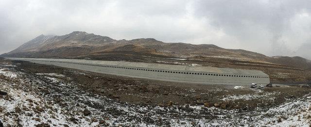 Van-Bahesaray yolunda yolcu tamacl yapan Rstem Ycel de Karapet Geidi'nde kar ya ve lar nedeniyle yolun yaklak sekiz ay kapal kaldn syledi.