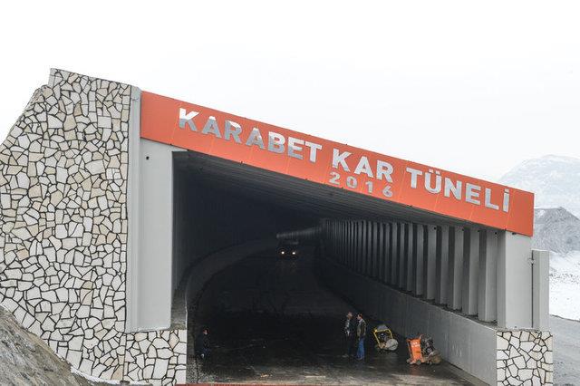 Bu tnelin yaplmasyla inallah bir daha yolumuz kapanmayacak. Allah devletimizden ve bu kar tnelini yapanlardan raz olsun."