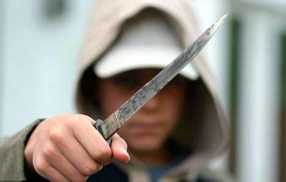 <p><b>ERDN TMER</b></p>  1971 doumlu Erdin Tmer, Ocak -Austos 1999 arasnda zmir ve Bursa'da 5 kiiyi ldrd. Halen firarda polis tarafndan aranyor.