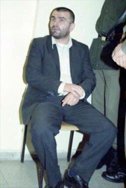 <p><b>DDAYI KAZANDIM</b></p>  Seri katil olarak tutuklandnda, stanbul'un ilk seri katili Seyit Ahmet Demirci ile girdii iddia zerine ldrmeye baladn syledi ve stanbul DGM'de verdii ifadede "Bu iddiay kazandim." dedi.