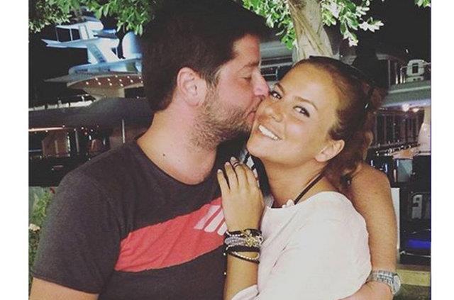 * mza yetkim ailemdeydi. 72 blm dizi ektik, 3 albm yaptk. imdi de sahneye kyorum, ekstralara gidiyorum.