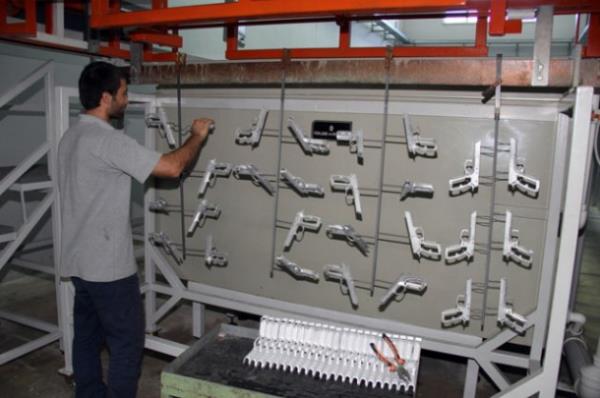 Testleri sfr hatayla tamamlayan Canik TP9 modeli silahmz, Emniyet Genel Mdrl'nn 25 bin adetlik silah ihalesini kazand. Firmamz Trk polisine TP9 modelini kazandrmann gururunu yaamaktadr."