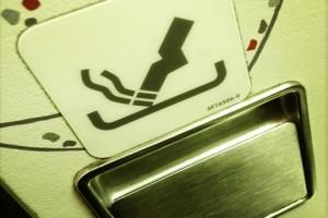 Bu kazadan sonra tm uaklarn tuvaletlerine kl tablas konulmaya baland.