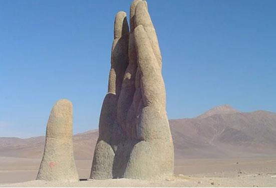 Atakama lne 400 yldan beri yamur yamamtr. Yaan yamur da havada buharlatndan yere dmemektedir.