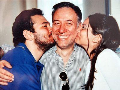 Kemal Sunal&#8217;n , Ali ve Ezo isimlerinde iki ocuu oldu.