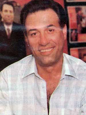 Sanatnn bayldn sanan Kabin Amiri Dilek Demirel, durumu Kaptan Pilot'a haber verdi.