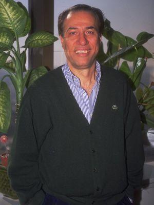 Uakta, bini kartna gre yeri 1- D olarak gzken Sunal, 4- D'ye oturdu. Sunal, bilet kontrol yapan grevlilere "Fark etmez. Biz grubuz. Kark oturuyoruz" dedi.