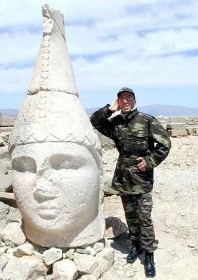 nk askerliini avu olarak yapm. Survivor yolu beklerim, vah benim emeklerim.&#8221; notunu yazarak, Asker Yolu Beklerim isimli arknn adn, Survivor Yolu Beklerim olarak deitirdi.