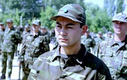 Serdar Orta askerde.