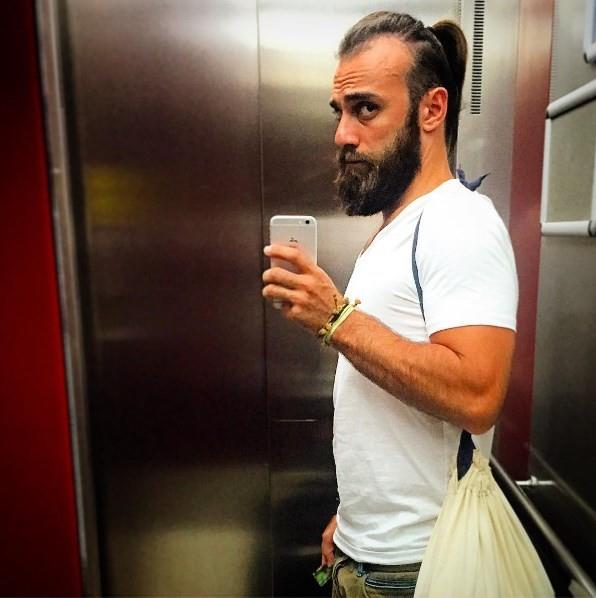 "PABUCUM DAHA DEERL"  -Her arsamba raitingde gsteriyoruz hak ettigimiz deeri aslnda anlayana... Bu dln degeri fotografta! Pabucum daha deerli u an...