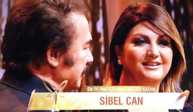 EN Y FANTEZ-HALK MZ KADIN: SBEL CAN<br>  USTA SANATI ORHAN GENCEBAY DL SBEL CAN&#8217;A BYLE TAKDM ETT