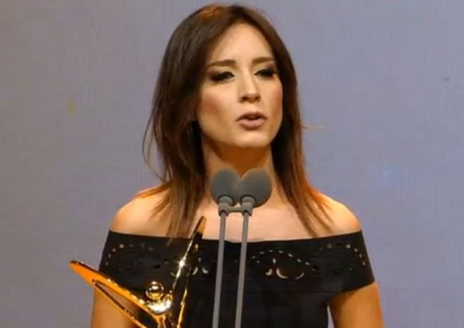 EN Y KADIN HABER SUNUCUSU: NAZLI ELK (STAR TV)<br>  NAZLI ELK DLN ERDOAN AKTA&#8217;IN ELNDEN ALDI