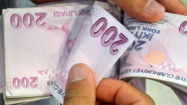 Asgari cret sadece iilerin maan deil borlanmalardan isizlik deneine kadar birok demeyi de etkiliyor.