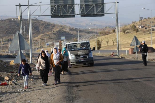rnak'ta 14 Mart'tan bu yana uygulanan sokaa kma yasann ksmen kaldrlmasyla, PKK'l terristlerin kente ve vatandalara verdii zarar da ortaya kt.