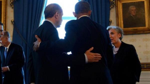 3- TARZ: Obama srasyla a) htimalleri deerlendirir, b) Raporlara bakar, c) Uzmanlar dinler, d) Muhalefetle tartr, e) Karar verip uygular. Erdoan sray tersine iletir.