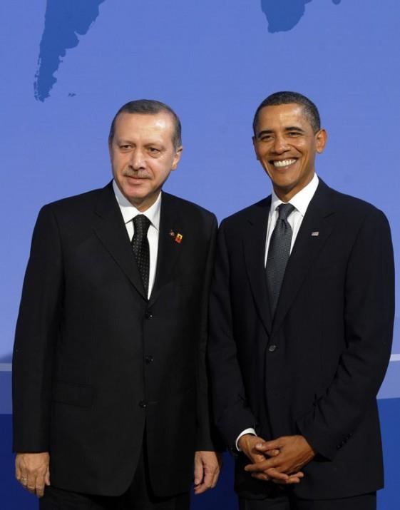 28- AIKLAMA: Obama'nn aklamalar, olabildiince ge, yava, mulak, s, abartsz, tarafsz, temkinli, yumuak, planl ve koordinelidir. Erdoan'nkilerse alabildiine erken, hzl, ak, derin, abartl, tarafl, dobra, sert, doalama ve bireyseldir.