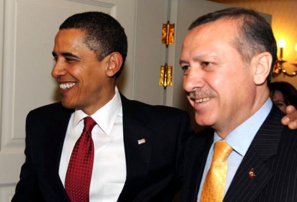 31- SYASET: Obama'y bakanla karan rampa, btn siyasi tecrbesini borlu olduu llinois eyaletidir. Erdoan' babakanla tayan kpr ise aktif siyasetle tant stanbul'dur. Obama, hukuku ve akademisyenlikten, Erdoan ise iktisat ve i adamlndan siyasete geti.