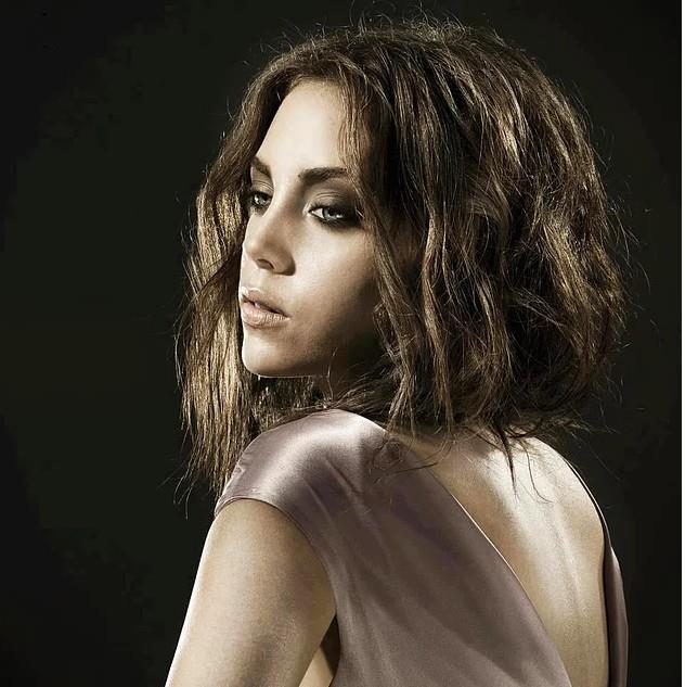 2. Ksa burun:Ar ekingen ve lml bir insan.