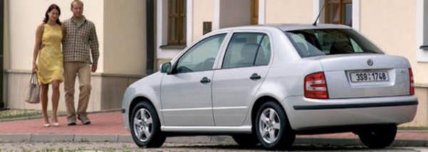 <p>9- SKODA FABIA SEDAN 1.2</p> Kk snf sedan modeller arasnda 1.2 lt'lik benzinli motora sahip.