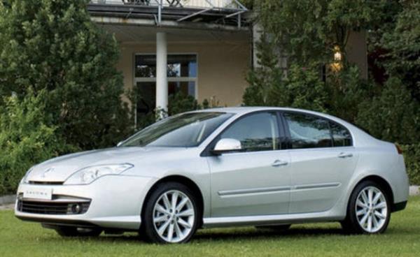 <p>24- RENAULT LAGUNA 1.5 DCI</p> Renault Laguna'nn 1.5 lt ve 100 HP'lik motoru ortalama 5.3 lt100 km tketir.Donanm ve versiyon eitlii Laguna'da arttrlm.