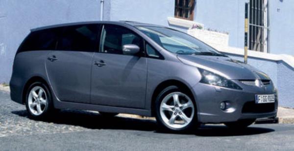 <p>38- MITSUBISHI GRANDIS</p> 2.0 2.0 lt'lik tek motor, donanm ve anzmanla Bu ara ortalama 6.5 lt/100 km yakyor.