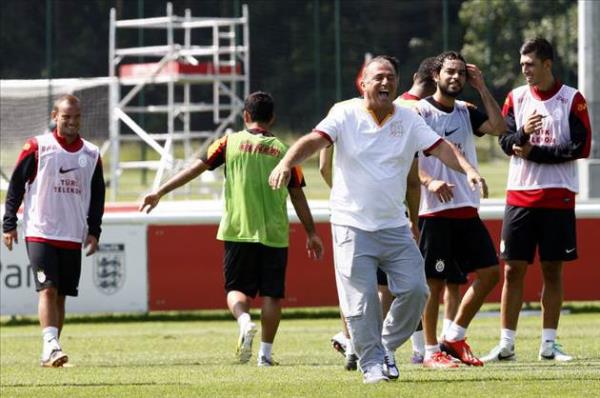 SON DAKKA: Fatih Terim sezon sonuna kadar Milli Takm, G.Saray, F.Bahe, Beikta, Trabzonspor ve bilumum Trk takmlarn altracak