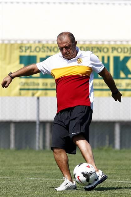 Fatih Terim gel benim Football Manager 13'deki kariyerimi de ynet