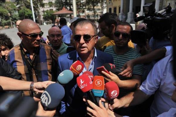 nal Aysal, Fatih Terim'in Mays ayna kadar Milli Takm ve dier 17 takm altrmasna izin verdiklerini aklad :)