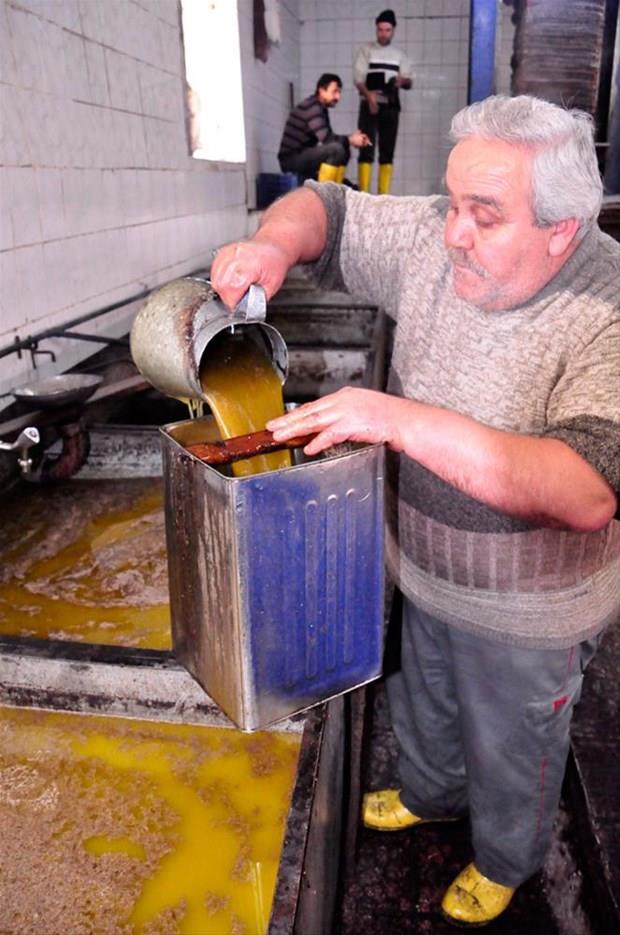 Szma ilemi bittikten sonra su ilave edilmeden kuru skm yaplyor ve ya alnyor.