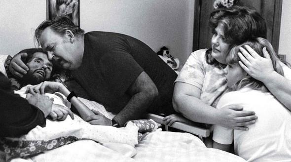 AIDS'in gerek yz - Therese Frare (1990)