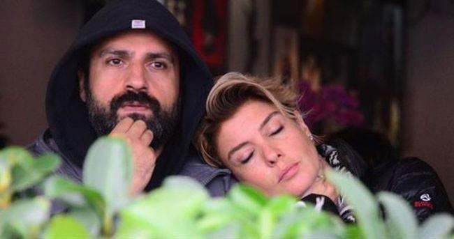 ddialara gre Erhan elik ii gerei Ankara&#8217;ya yerlemek zorunda kald. Sadece hafta sonu stanbul&#8217;a gelen elik&#8217;in ei Glben Ergen bu arada ok yalnz kalyordu.