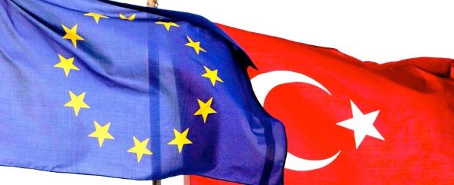 Avrupa Birlii ile yaanan son gelimelerde katlmclara sorulan sorular arasnda yer ald. &#8220;Size gre Trkiye, AB'ye girme yolunda abasn srdrmeli mi?&#8221; sorusuna &#8220;Hayr&#8221; diyenlerin yzde 64'e olmas dikkat ekti. Bu soruya yzde 22'si &#8220;Evet&#8221; derken, yzde 14' kararsz olduunu ifade etti.