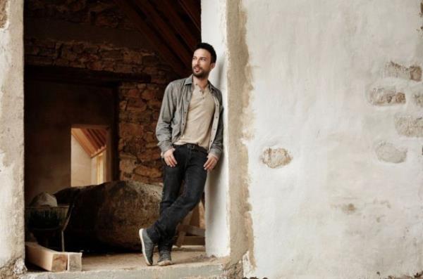 Tarkan, bir Kurban Bayram arifesinde: "Herkesin bayramn gnlden kutluyorum. ok gzel bir bayram olsun. Olabildiince az hayvan ldrlsn inallah... Ben hayata farkl bakyorum, ama baz gelenekler maalesef deiemiyor, keke biraz deise. Daha az hayvan ldrsek." dedi.