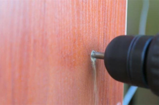 Vida ktktan sonraki boluu artrmak iin matkapla delii derinletirin.