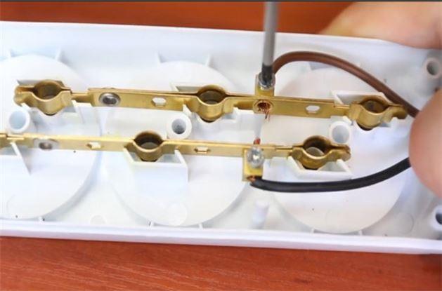 Ardndan uzatma kablosunun iindeki dzenei karn.