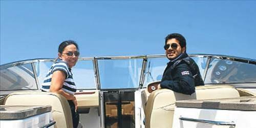 Reza Zarrab, Kanlca&#8217;daki Mehmet Arif Bey Yallar&#8217;ndan ikisini 2011&#8217;de satn almak istedi, ancak banka kredisi konusunuda sorun yaad. ift, sorunu zmek iin iki yaly ayr ayr kredi ekerek satn ald. Gnde, kendi zerine kaydettirilen, ancak kredi borcunu Zarrab&#8217;n dedii yaly 8 Ocak&#8217;ta bor biter bitmez Zarrab&#8217;a devretti.