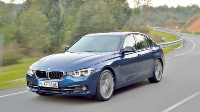 BMW, kasm aynda 1 Serisi'ne 40 bin lira, 3 Serisi'ne 50 bin lira, 5 Serisi'ne 90 bin lira iin 24 aya kadar sfr faizli finansman imkan sunuyor.