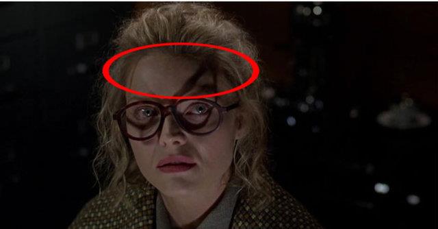 Batman Dnyor<br>  Tim Burton'n klt filmi Batman'de Kedi Kz'n gzlnn kafasn aan glgesi