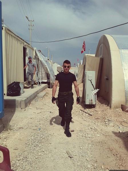 Hava saldrsnda ehit den Piyade Uzman avu Melih zcan'n Eskiehir'deki babaevinde hzn hakim.