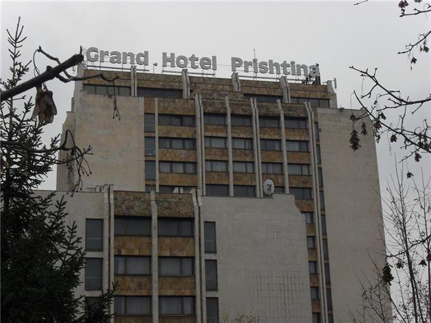 13) Grand Hotel Pritina - Pritina, Kosovo: Kosova'nn bakentindeki bu hoteli Bosna sava srasnda Srp milisler ikence ve infaz merkezi olarak kulland. Otel btn lmcl rktclyle o zamandan beri bo duruyor.