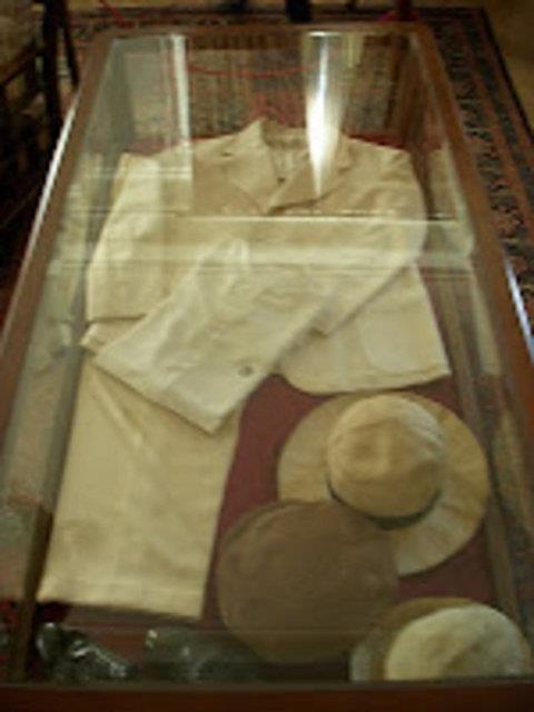 Daval irket ise otelin her trl maddi ve manevi haklarda birlikte alndn, dava konusu eyalarn da zilyet (kullanm) hakknn bu szlemeyle devralndn, davac ailenin de oteli tahliye ederek hibir ahsi eyalarnn kalmadna dair yazl taahhtte bulunduu gerekesiyle davann reddini istedi.