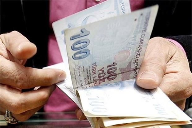 LER 1600 TL DYOR  <p>  i kesimi yl banda 1300 liraya ykseltilen asgari cretin 2017'de 1600 TL olmasn talep ediyor.