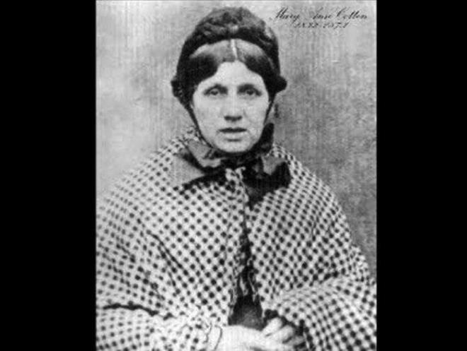 Mary Ann Cotton<p>  Cotton, en nl kadn seri katiller listemizdeki bir baka kadn seri katilimizdir. ok eli hayat seven cani kadndr. Para iin adam ldren kadndr. 20 kiiyi arsenik zehirlenmesinden ldrmtr. Toplamda 4 kocas vardr. nce 8 ocuu, sonra 2. Ei ve ocuklar da lnce soruturma altna alnmtr. Son olarak 4 kocasn, 12 ocuunu, annesini ve bir de arkadan ldrmtr. 1873 ylnda arsenik zehirlenmesi ile idam edilmitir. Tarihte ad &#8220;kara dul&#8221; olarak gemitir.