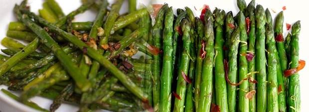 &#8220;FOLK ASTN DEPRESYONU NLEYC ETKS KANITLANDI&#8221;  <P>Kukonmaz folik asit ve triptofan ierii ok yksek bir sebzedir. Folik asidin depresyonu nleyici etkisi kantlanmtr ve folik asit birok antidepresann ieriinde kullanlr. Kukonmazn bunun dnda vcudumuzda nemli iki etkisi daha vardr. drar sktrc ve dem atmanza da yardmcdr. Bir yandan kendinizi mutlu ederken br taraftan vcudunuzdaki demi kukonmaz yiyerek uzaklatrabilirsiniz.