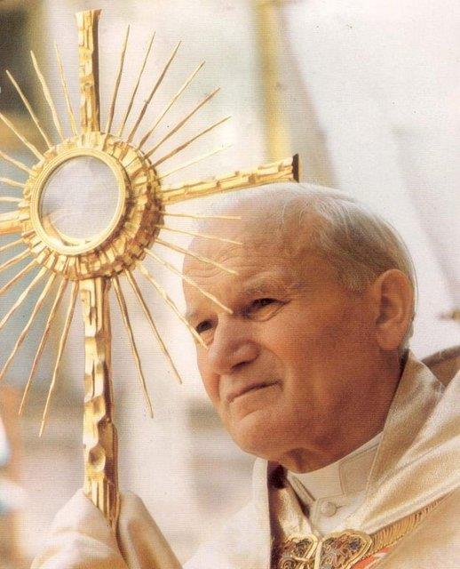 Katolik kilisesinin Polonya kkenli ilk Papas olan John Paul II, bir iddiaya gre ise bir i hesaplama neticesinde zehirlenerek ldrld.