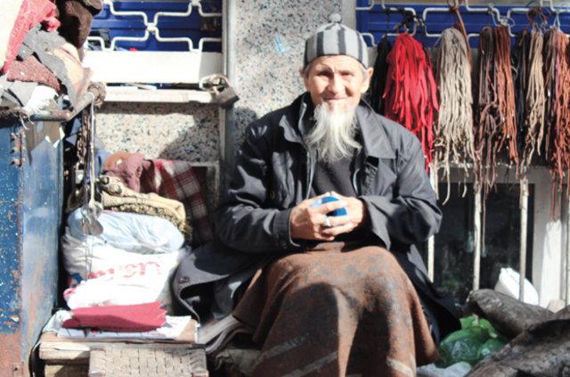 zbek, Grc ve Mool vatandalar tekstilde almalar nedeniyle tekstil blgesi olan alayan-Okmeydan gzerghnda yaamay tercih ediyor.