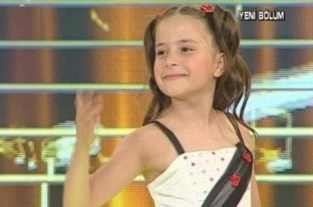 Katld "Bir arksn Sen" adl ocuk ark yarmas ile 9 yanda ne kavuup, byk alk alan, 'Fndk Kurdu" lakapl Berna'nn son hali artt..