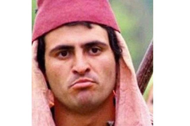 67 yandaki oyuncu u sralar Mersin'de yayor.