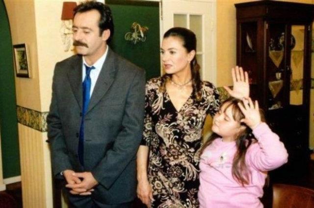 8 yanda katld dizide Kadir ve Hlya'nn kz Ceren'i canlandran oynayan Azakl yllar iinde byk deiim yaad.